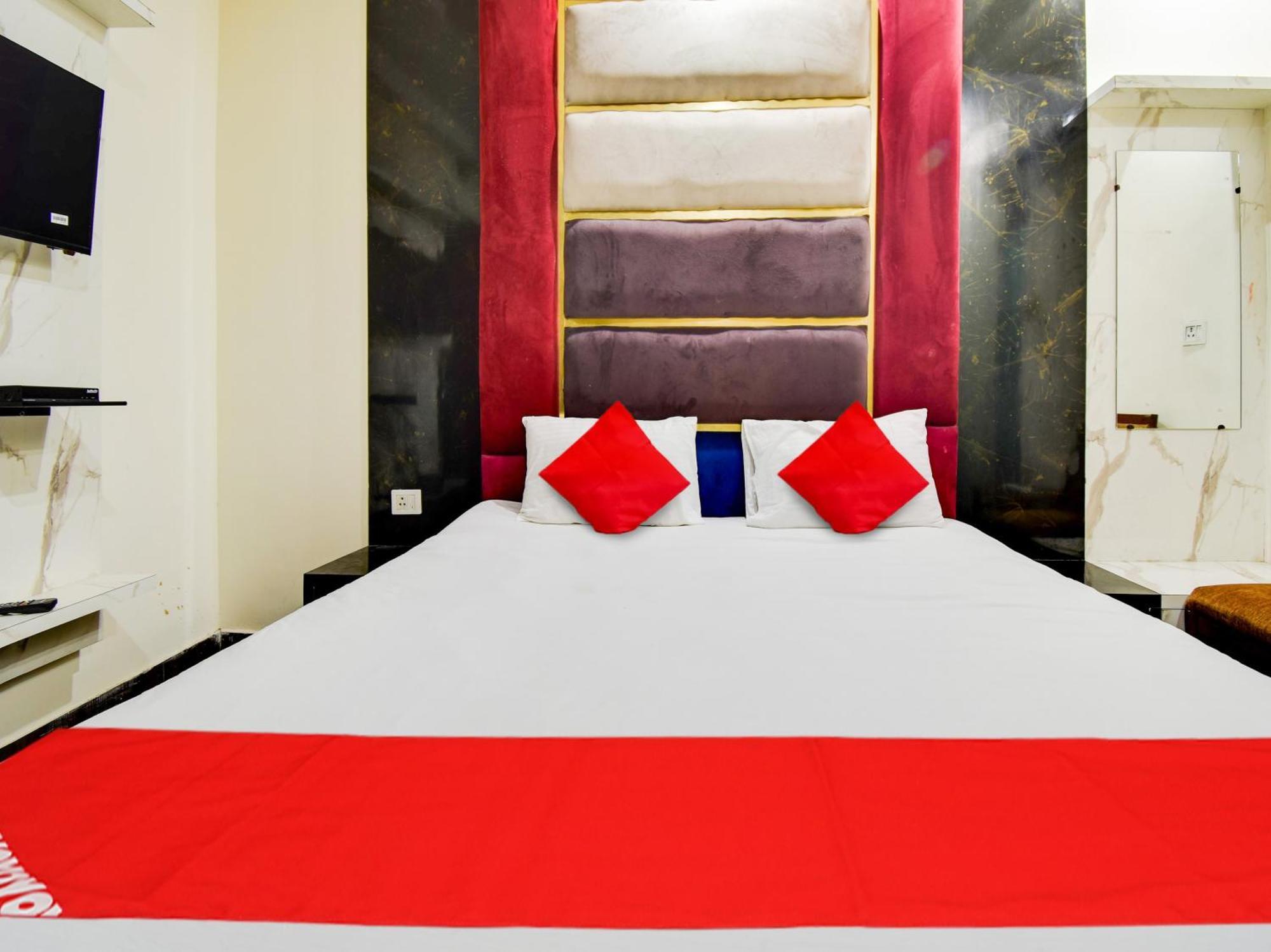Hotel O Double Rr نيودلهي المظهر الخارجي الصورة